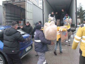 Samsun Depremzedeler İçin Seferber Oldu