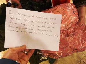 Ülkeyi Yasa Boğan Depremde Miniklerden Duygulandıran Hareket