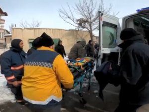 Enkaz Altından Bir Kadın Daha Kurtarıldı