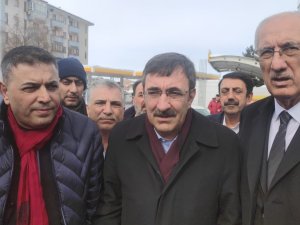 Yılmaz: “Depremin Yaraları Kısa Sürede Sarılacak”