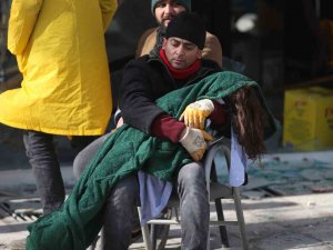 Deprem Bölgelerinden Yürek Yakan Kareler