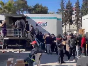 30 Bin Çorba, 20 Bin Ekmek Dağıtılıyor