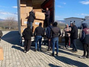 Bozüyük’ten Giden 2 Tır Deprem Bölgesine Ulaştı