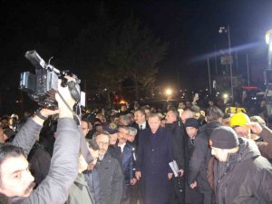 Cumhurbaşkanı Erdoğan, Hatay’da Deprem Bölgesinde İncelemelerde Bulundu