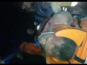 Enkaz Altından 72 Saat Sonra Kurtarıldı