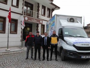 Depremden Etkilenen Sokak Hayvanları İçin Kasmi̇b Harekete Geçti