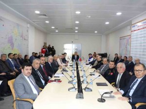 Vali Öksüz, Başkanlığında Deprem Toplantısı