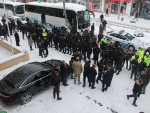 Bayburt Emniyetinden Destek Gecikmedi: 55 Polis Deprem Bölgesine Uğurlandı