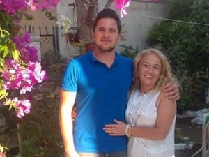 İ̇zmirli Uzman Çavuş Ve Annesi Depremde Hayatını Kaybetti