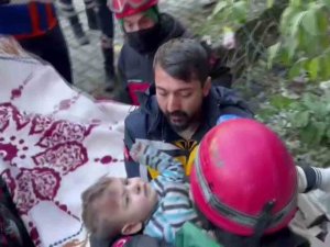 Hatay’da 79 Saat Sonra 2 Yaşındaki Mehmet Sağ Kurtarıldı