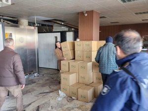 Burhaniyeliler Depremzedelere Yardım İçin Tek Yürek Oldu