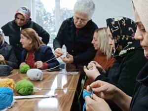 İ̇lmekler Depremzedeler İçin Atılıyor