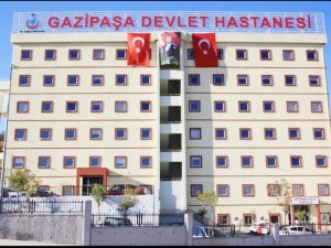 Hastane Afetzedelere Sağlık Hizmeti Veriyor