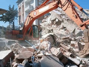 Menteşe Belediye Ekipleri Afet Bölgesinde Çalışmalara Başladı