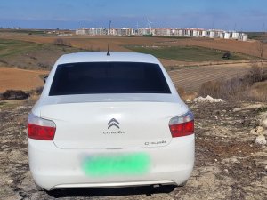 Otomobilde Silah Ele Geçirildi: 2 Gözaltı