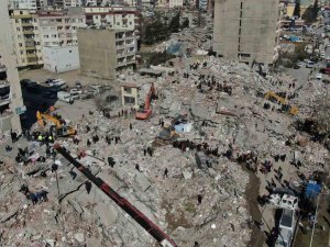 Üzerinden 82 Saat Geçen Depremin Merkezinde Son Durum Havadan Görüntülendi