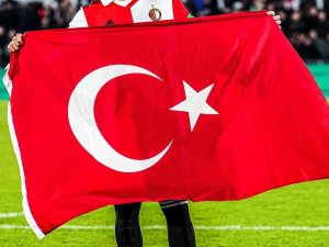 Orkun Kökçü: "Kalbim, Aklım, Fikrim, Ülkem İle"