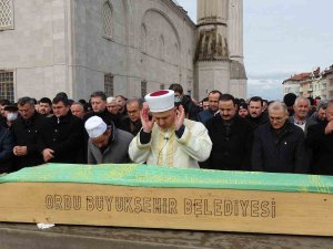 Depremde Hayatını Kaybeden Diş Teknisyeni Ordu’da Toprağa Verildi