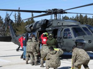 Türk Kızılay, Kırsal Kesimlere Helikopterlerle Yardım Ulaştırıyor