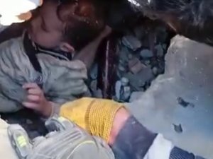 Depremin 81’inci Saatinde Mahir Ve Hilal Kardeşlerin Ardından 1 Yaşındaki Rami De Kurtarıldı