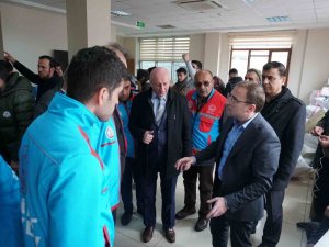 Deprem Bölgesine Siirt’ten 23 Yardım Tırı Daha Gönderildi