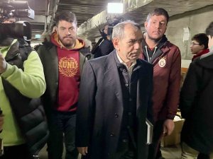 Dursun Özbek: "Bir Araya Gelip, Yaraları Sarmak İçin Elimizden Geleni Yapıyoruz"