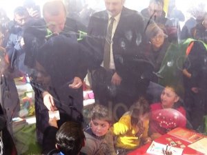 Cumhurbaşkanı Erdoğan’dan Minik Depremzedelere Harçlık