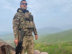 Depremde Göçük Altında Kalan Uzman Er Memleketi Kars’ta Toprağa Verildi