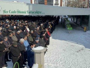 Depremde Hayatını Kaybeden 8 Kişi Niğde’de Toprağa Verildi