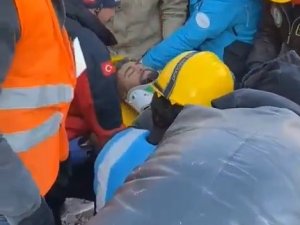 78 Saatin Sonunda Enkazdan Tekbirlerle Çıkarıldı