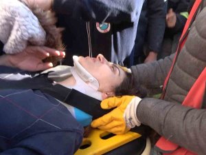 Depremin 83. Saatinde Enkazın Altından Sağ Çıkarıldı: "Size Kahve Yapacağım"