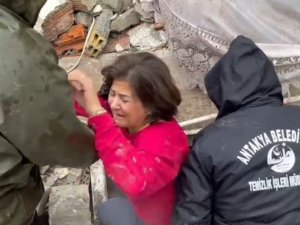 Gardırop Askılığı 5 Kişilik Ailenin Kurtuluşuna Sebep Oldu