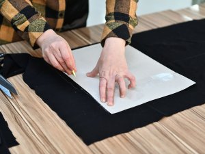 Esenyurtlu Kadınlar Depremzedeler İçin Üretiyor