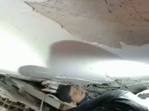 Hatay’da 9 Yaşındaki Çocuk 72 Saat Sonra Enkazdan Sağ Olarak Çıkarıldı