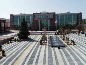 Esogü Rektörlüğü’nden Yardım Toplama Araçları İle İlgili Önemli Duyuru