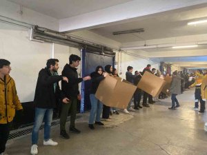 Başkentteki Vatandaşlar 4. Gününde De Depremzedeler İçin Yardıma Koştu