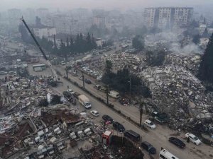 Hatay’a Girişte 40 Kilometrelik Araç Kuyruğu Havadan Görüntülendi