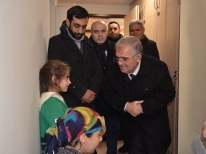 Kocaeli Depremzedelere Kucak Açtı