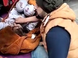 6 Yaşındaki Melek Enkazdan 68 Saat Sonra Kurtarıldı