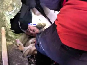 Kurtarılan 72 Yaşındaki Necla Beyazıt 83 Saat Sonra Umut Oldu