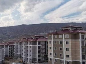 Çemişgezek Belediyesi Toki̇ Konutlarını Depremzedelere Açtı