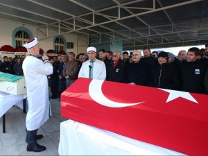 İ̇zmirli Uzman Çavuş Ve Annesi Yan Yana Defnedildi