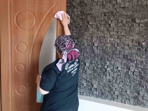 Belediye Ekipleri Depremzedeler İçin Evleri Temizledi