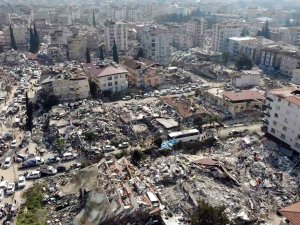 Defne’de Depremin Yol Açtığı Yıkım Havadan Görüntülendi