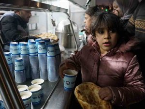 Şahinbey’de Depremzedelere Kumanya Desteği