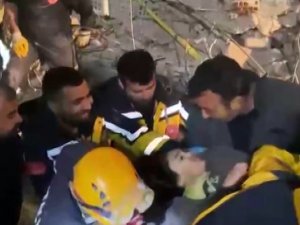 Hatay’da 10 Yaşındaki Hilal Depremin 90’ıncı Saatinde Kurtarıldı