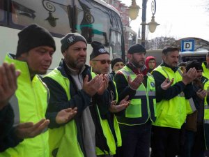 Kütahya’dan Deprem Bölgesine Ekip Ve Ekipman Desteği