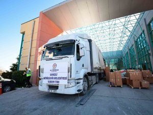 Denizli Büyükşehir’den Deprem Bölgesine 35 Tır Yardım Malzemesi