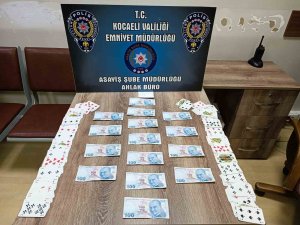 Kumar Oynarken Suçüstü Yakalandılar