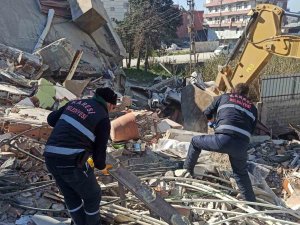 Karesi Arama Kurtarma Timi Çalışmalarını Sürdürüyor